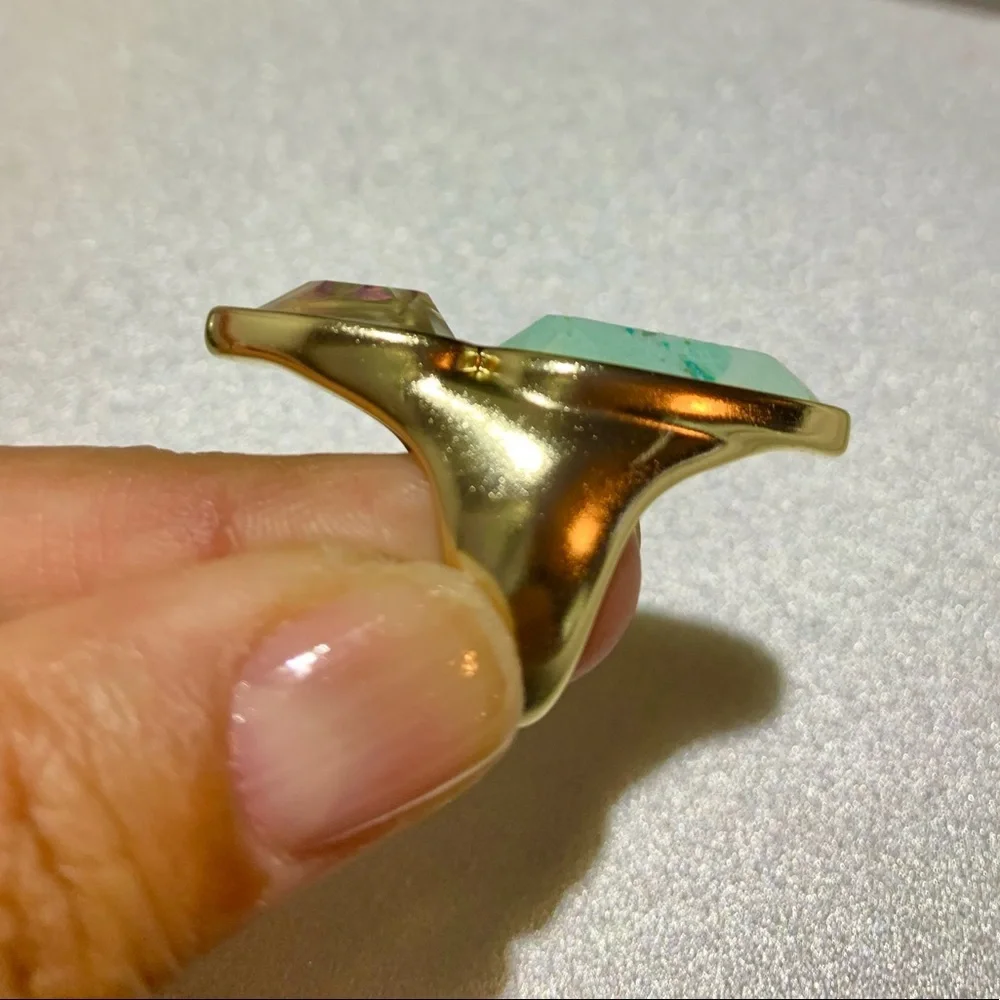NWOT Kendra Scott Margot Gold Cocktail Ring